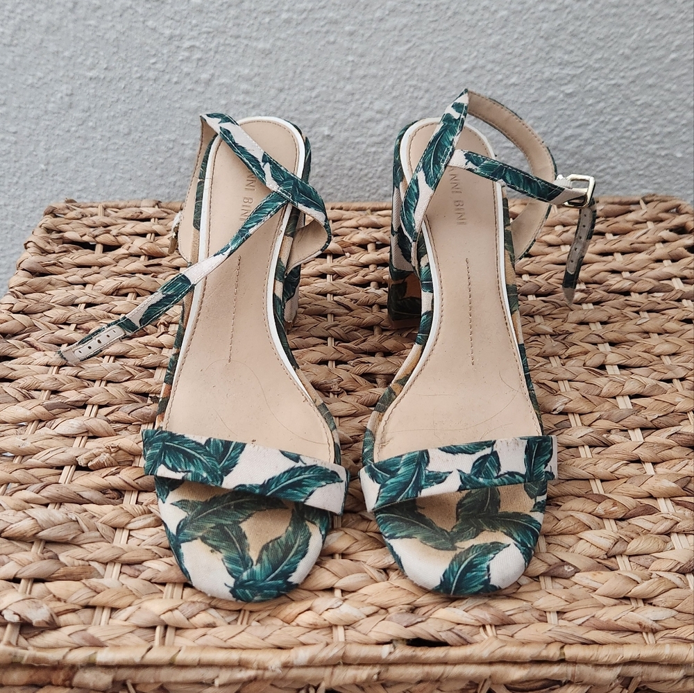 Giani Bini Green Leaf Print Women's Heels